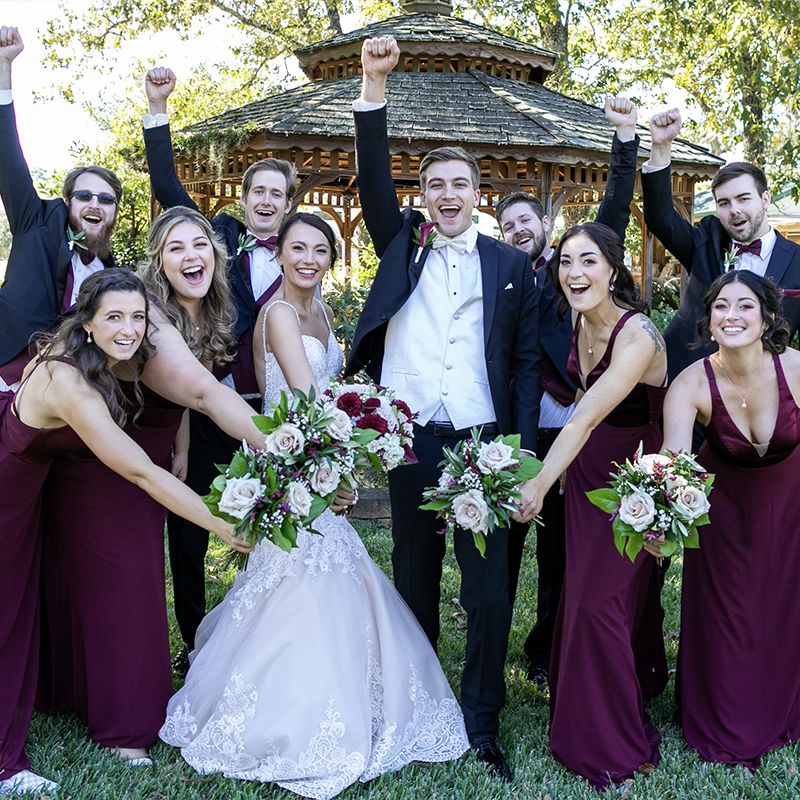 wedding-click-btn wedding party image